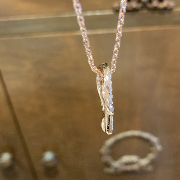 NWOT - New Double Entwined CZ Heart Rose Goldtone Pendant Necklace - Picture 9 of 9